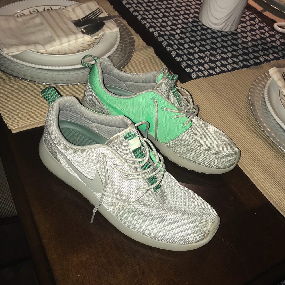 Men Nike Roshe